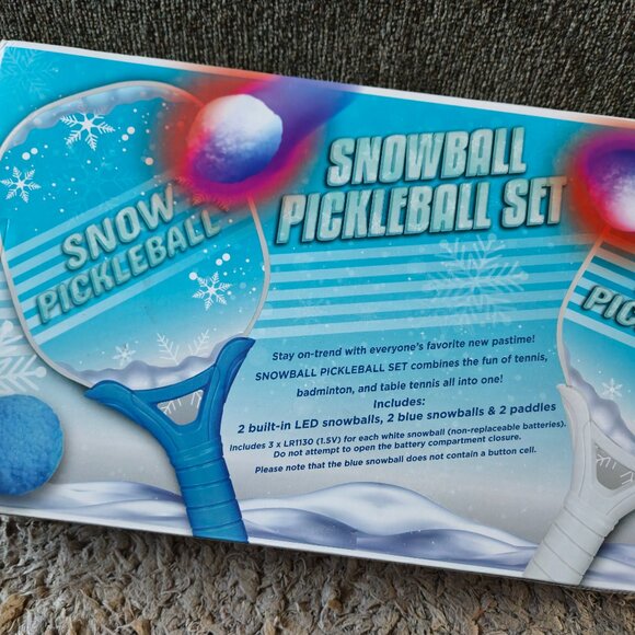 LED Snowball Pickleball Set - Picture 1 of 3